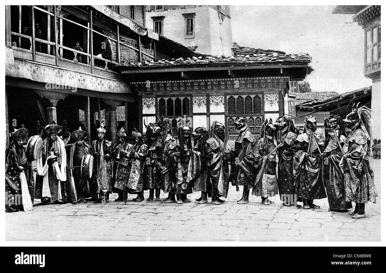 Zuerst veröffentlicht 1914 maskierte Tänzer Tongsa Trongsa Jong Bhutan Stockfoto