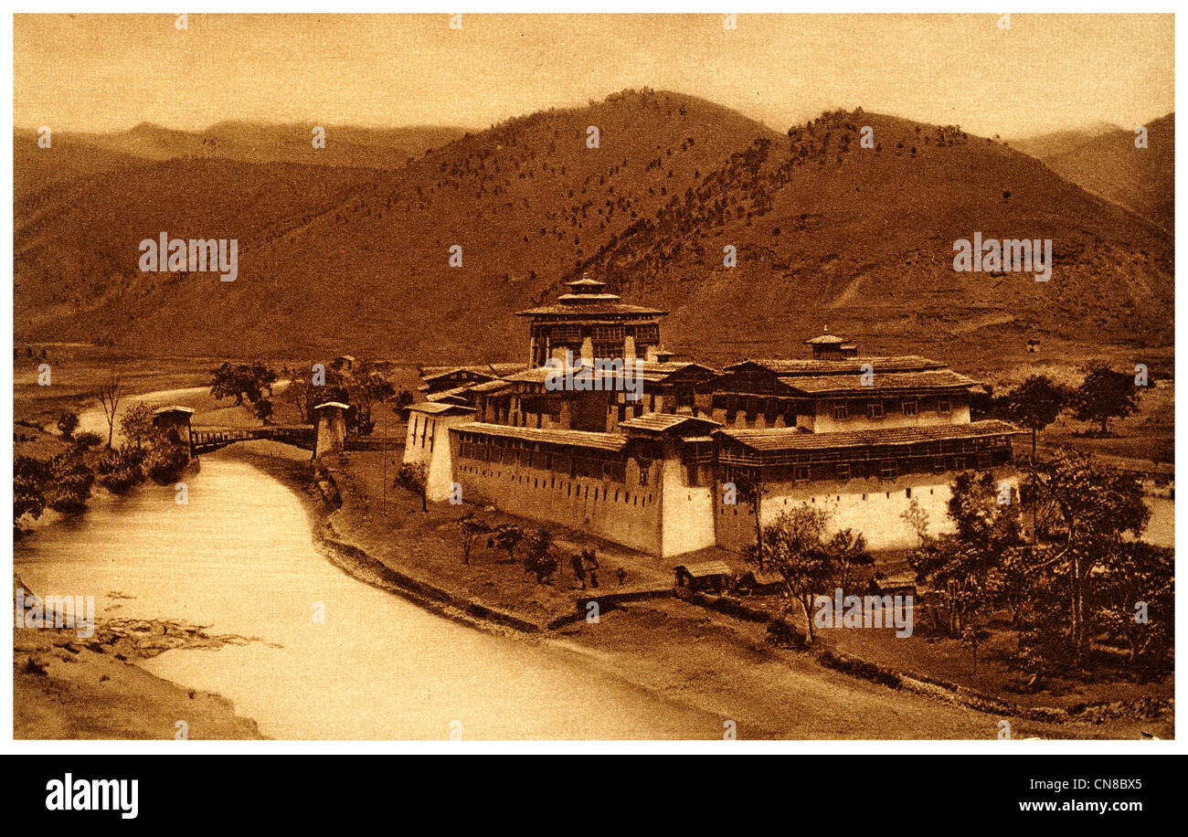 Zuerst veröffentlicht 1914 Punakha Jong Dzong Festung Burg Winter Palast Regierung Bhutan ein Stockfoto