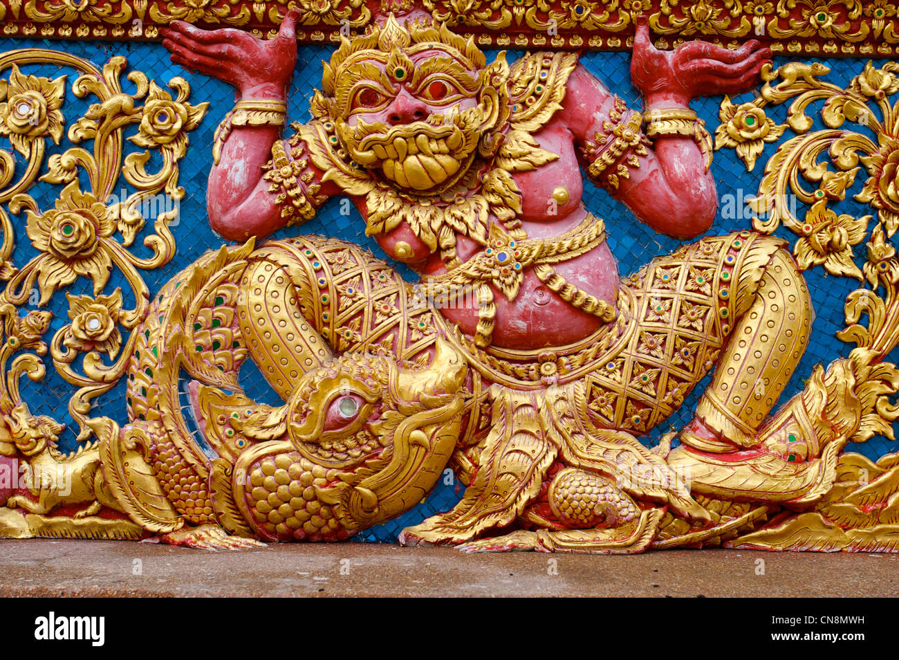 Hanuman Figur, eingraviert auf Tempelmauer, Tempel, Chiang Mai, Thailand Stockfoto