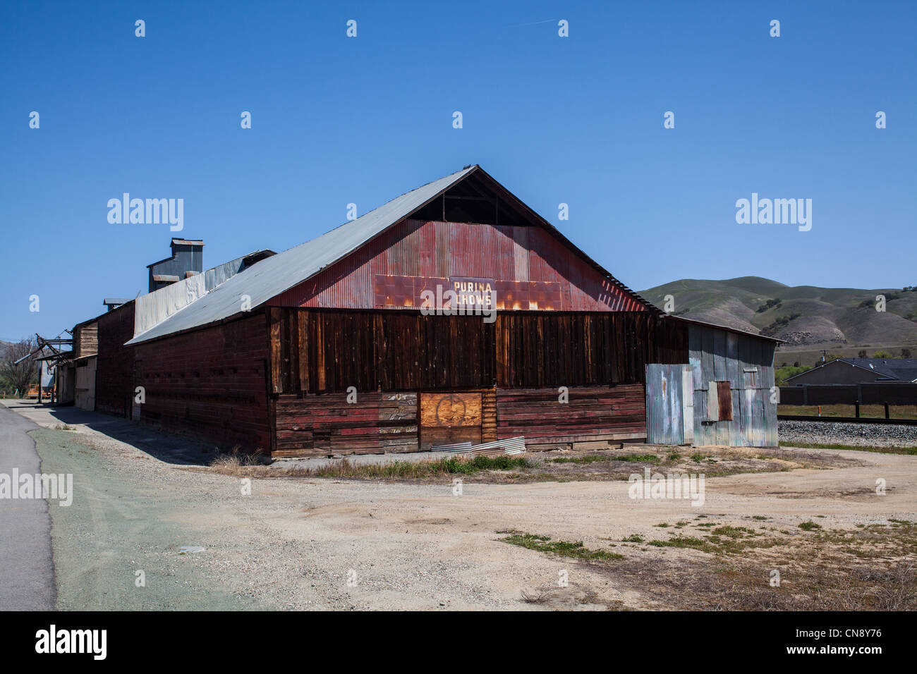 Eine alte Feed und Korn Händler Gebäude in San Miguel California Stockfoto