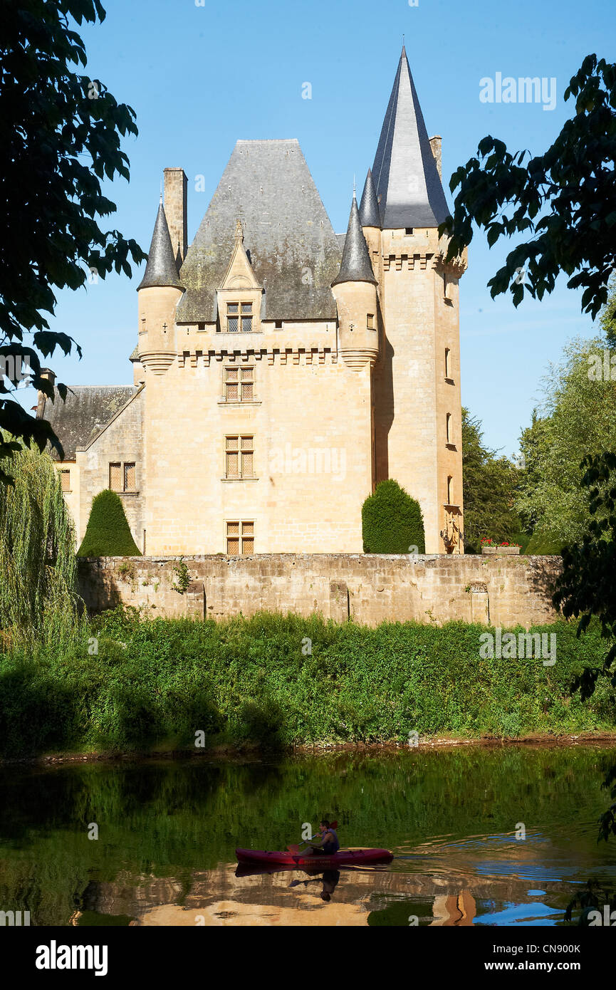 Frankreich, Dordogne, Perigord Noir, Weltkulturerbe der UNESCO, Saint Leon Sur Vézère, Vézère-Tal gekennzeichnet Les Plus Stockfoto