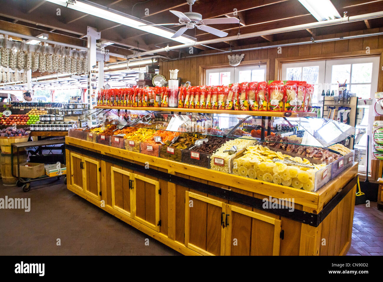 Eines der vielen Attraktionen des Casa De Fruita am Straßenrand Obst stehen in Hollister California Stockfoto