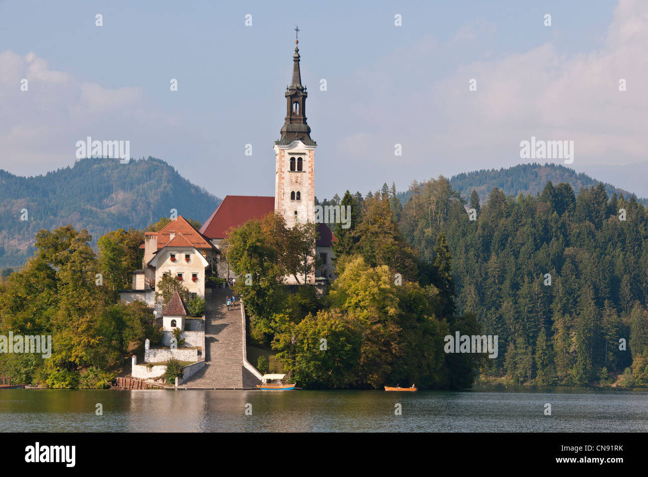 Die Kirche Mariä Himmelfahrt auf der Insel von der See Bled Slowenien, Region Gorenjska, Bled Stockfoto