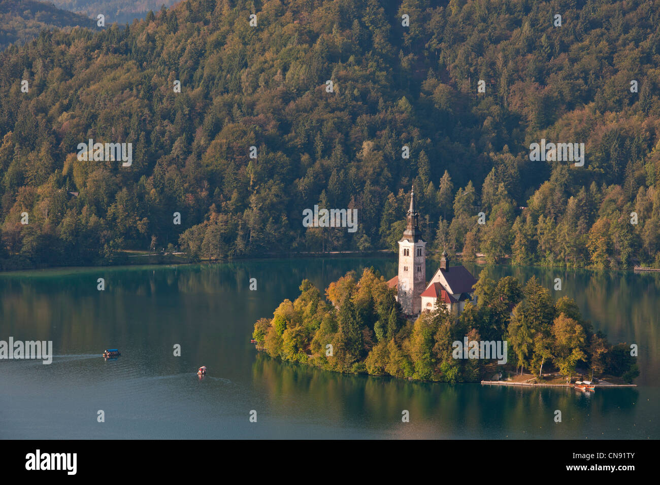 Die Kirche Mariä Himmelfahrt auf der Insel von der See Bled Slowenien, Region Gorenjska, Bled Stockfoto