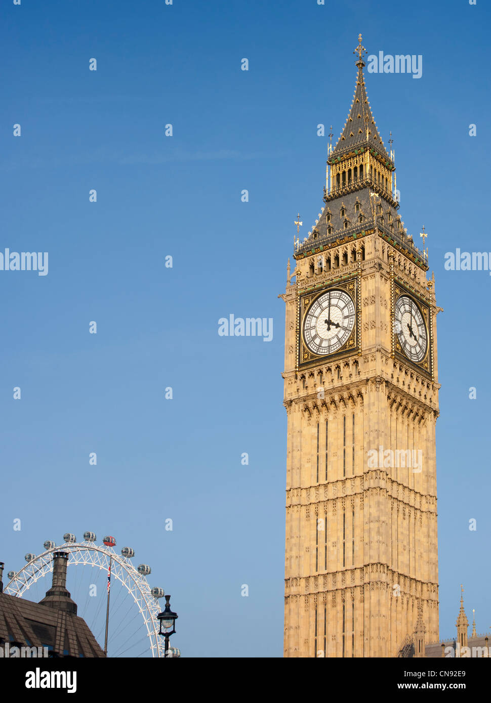 Big Ben Clock Tower und dem London Eye Stockfoto