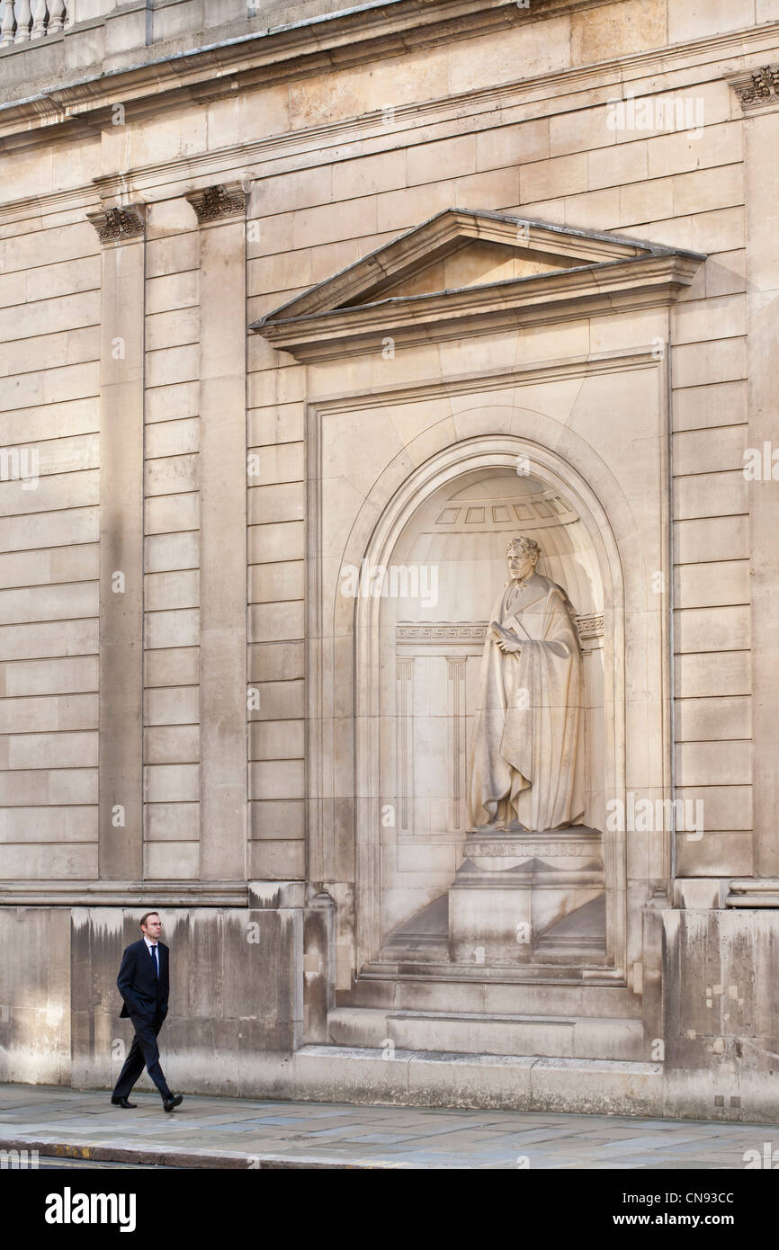 Vereinigtes Königreich, London, City, Bank of England, eine Statue aus britischen Architekten Sir John Soane (1753 1837), errichtet Stockfoto