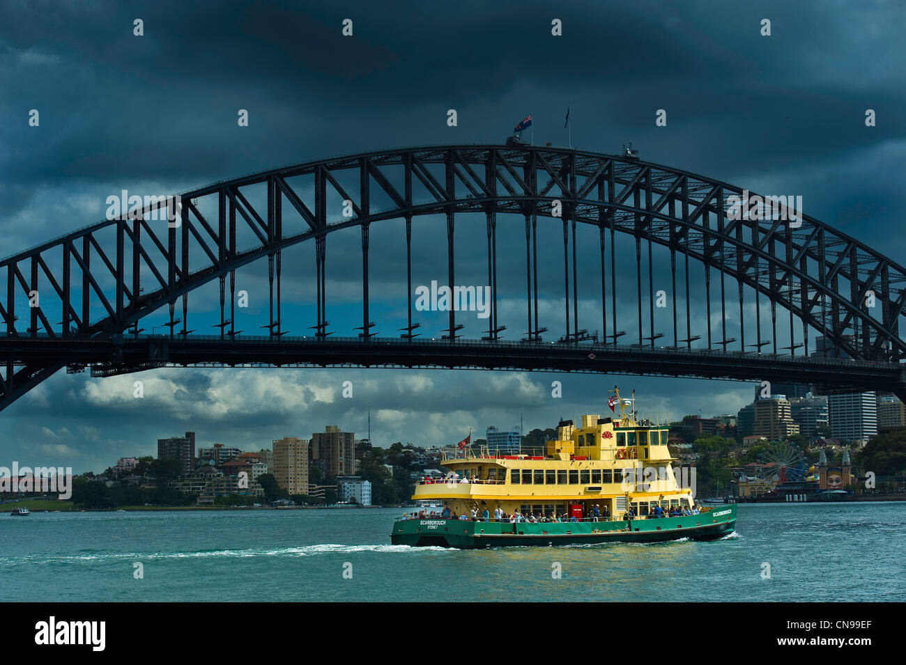 Australien, New South Wales, Sydney, Fähren in der Bucht von Circular Quay und Harbour Bridge Stockfoto