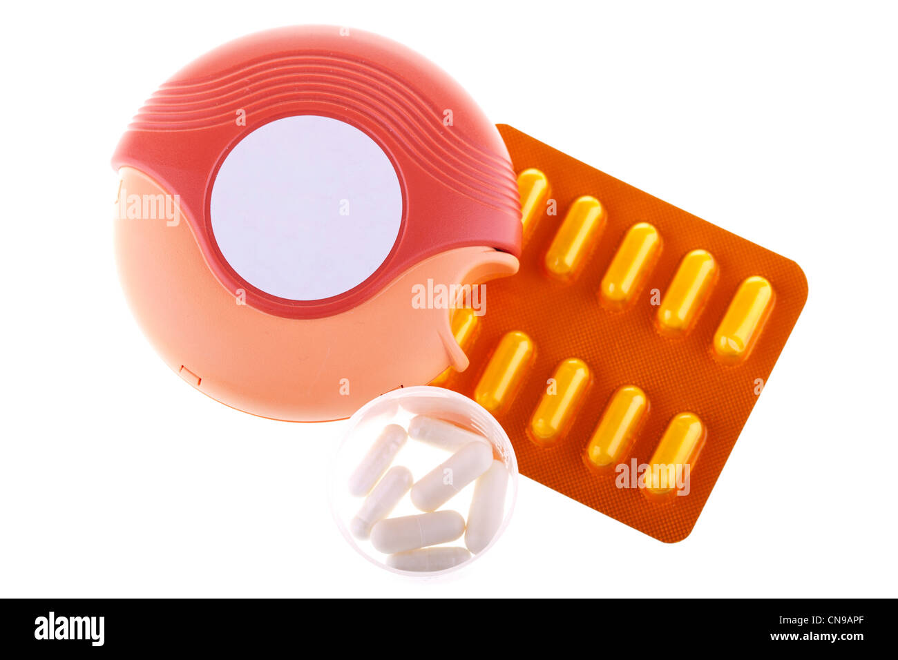 Tabletten medikamentenbehälter Ausgeschnittene Stockfotos und -bilder -  Alamy