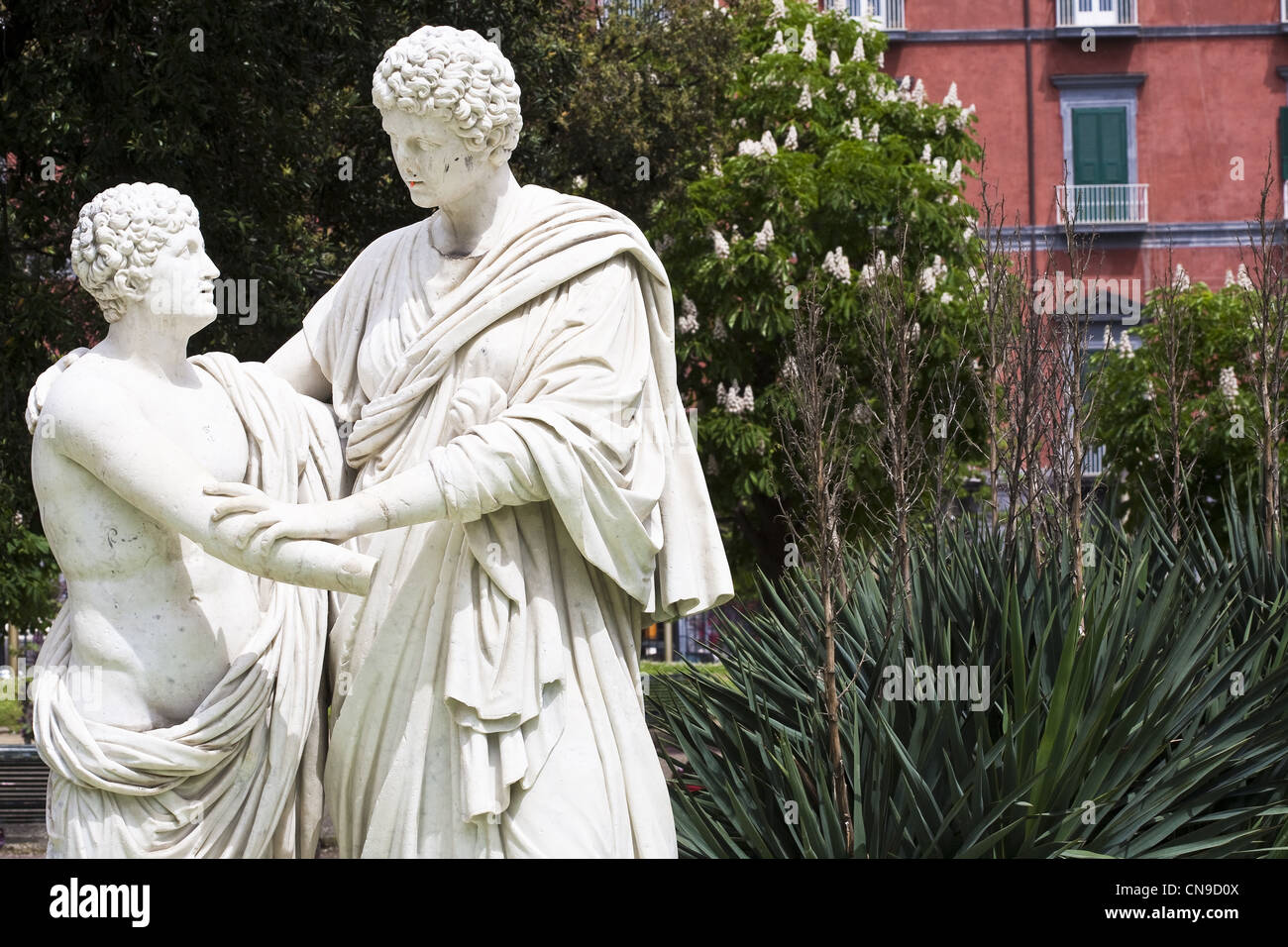 Italien, Kampanien, Naples, Villa Comunale, öffentlichen Garten von Ferdinand IV, antiken Statue am Ende des 17. Jahrhunderts erbaut Stockfoto