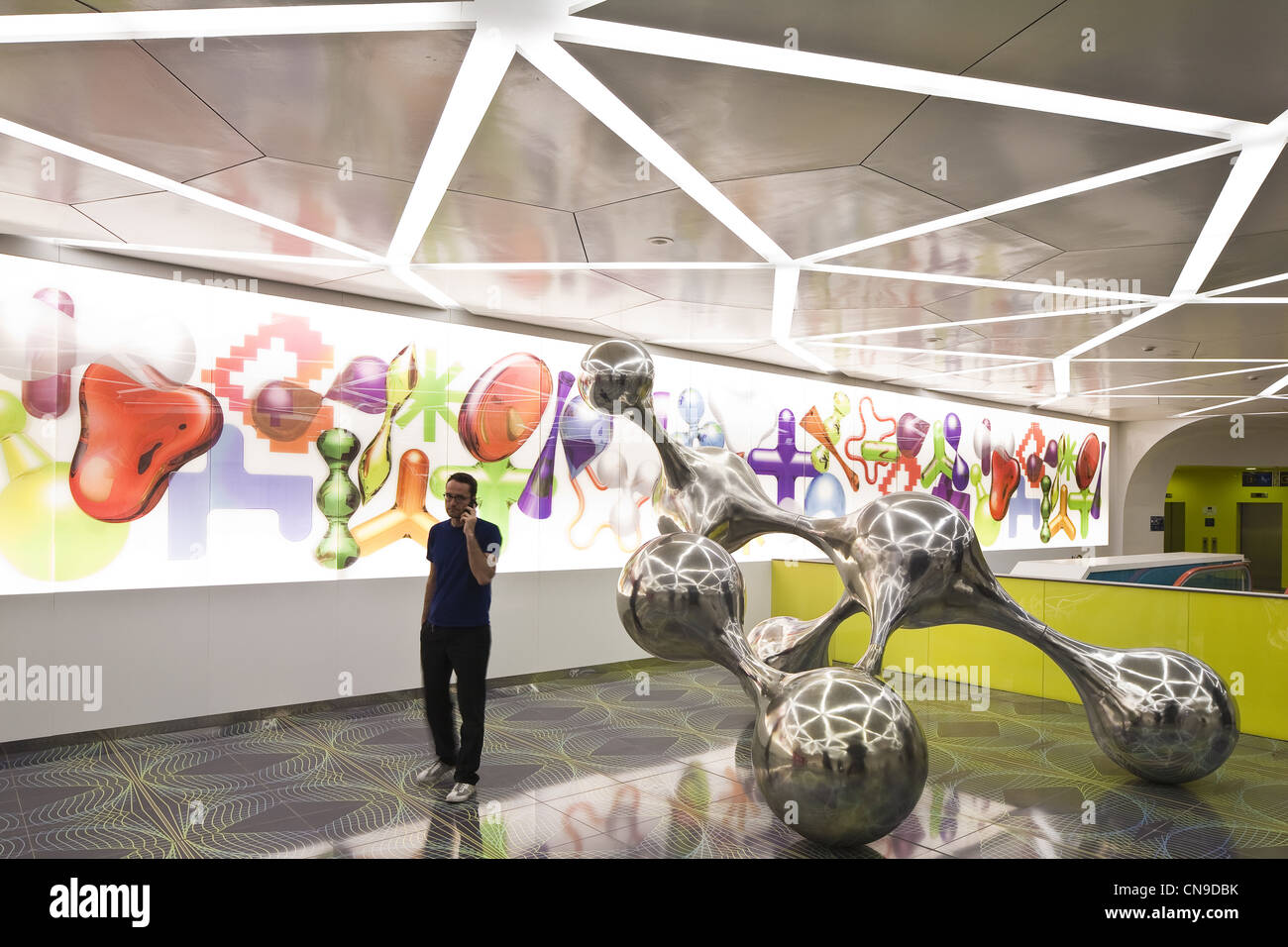 Italien, Kampanien, Neapel, u-Bahnstation Universita (Linie 1), gebaut vom Designer Karim Rashid, eröffnet im Jahr 2011 Stockfoto