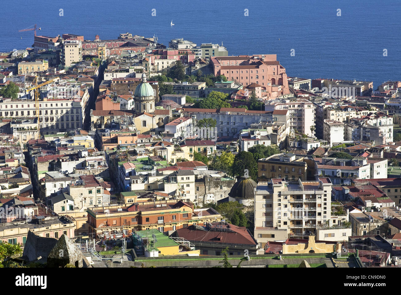 Italien, Kampanien, Neapel, Altstadt, aufgeführt als Weltkulturerbe der UNESCO, Blick von der Kartause San Martino mit dem Stockfoto