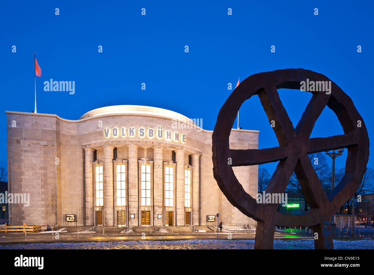 Deutschland, Berlin, Mitte, Rosa-Luxemburg-Platz, Volksbühne, ein Theater, das vom Architekten Oskar Kaufmann, wurde 1914 erbaut Stockfoto