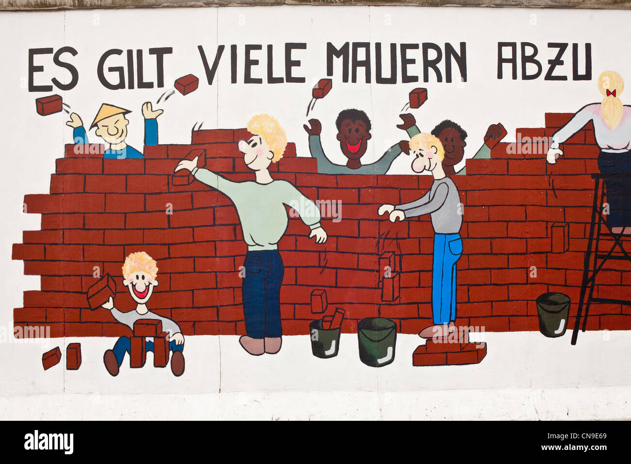 Deutschland, Berlin, Friedrichshain-Kreuzberg, East Side Gallery, Überbleibsel der Mauer Arbeiten von deutschen Künstlern Ines Bayer und Raik Stockfoto