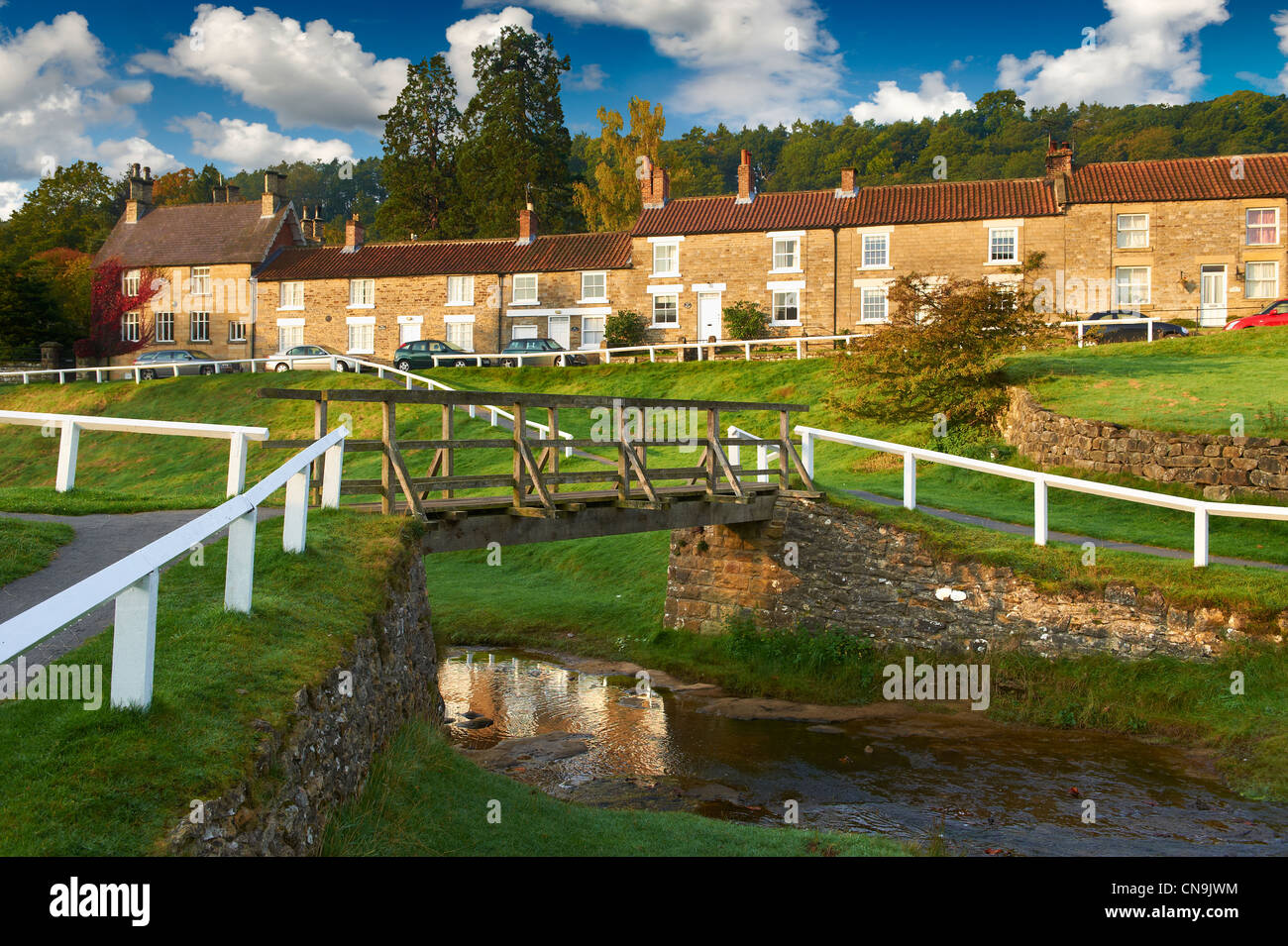 Traditionelle Steinhäuser Hutton-Le-Hole, North Yorks Moors Nationalpark, Yorkshire, England Stockfoto