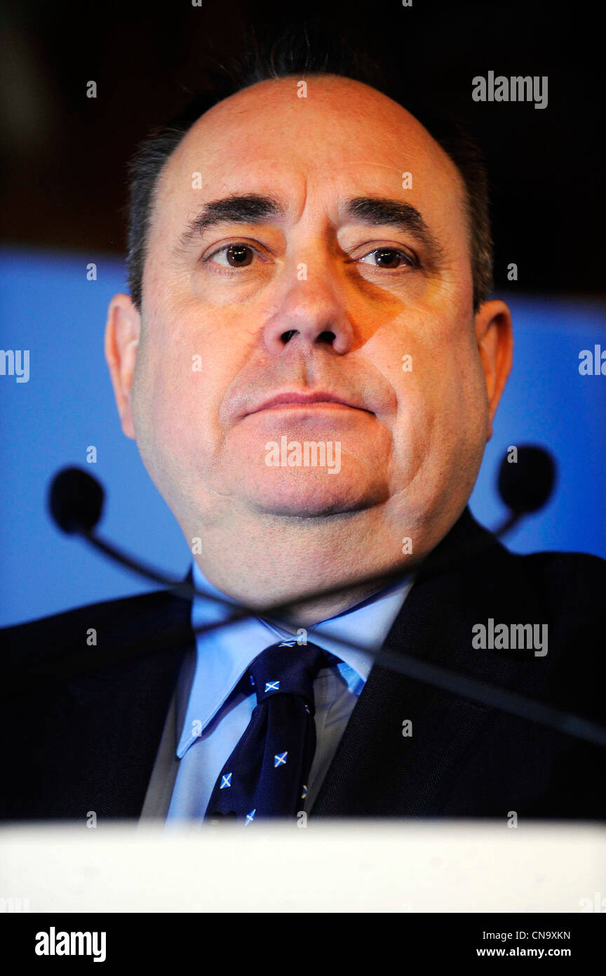 Schottische erste Minister Alex Salmond startet die SNP-Pläne für ein Referendum über die schottische Unabhängigkeit am Edinburgh Castle. Stockfoto