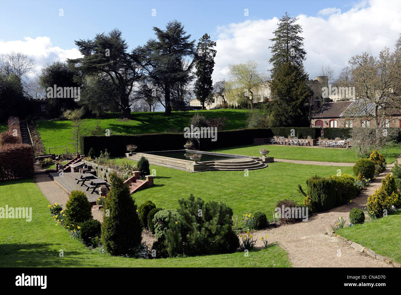 Gärten der Scientology Kirche in East Grinstead in Sussex, England. Stockfoto