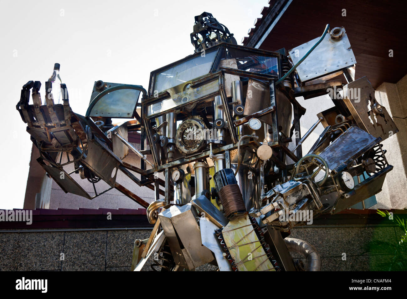 Nachbau des Transformers Optimus Prime Autobot neben Route 21 in der Nähe von Shuili Taiwan. JMH5894 Stockfoto