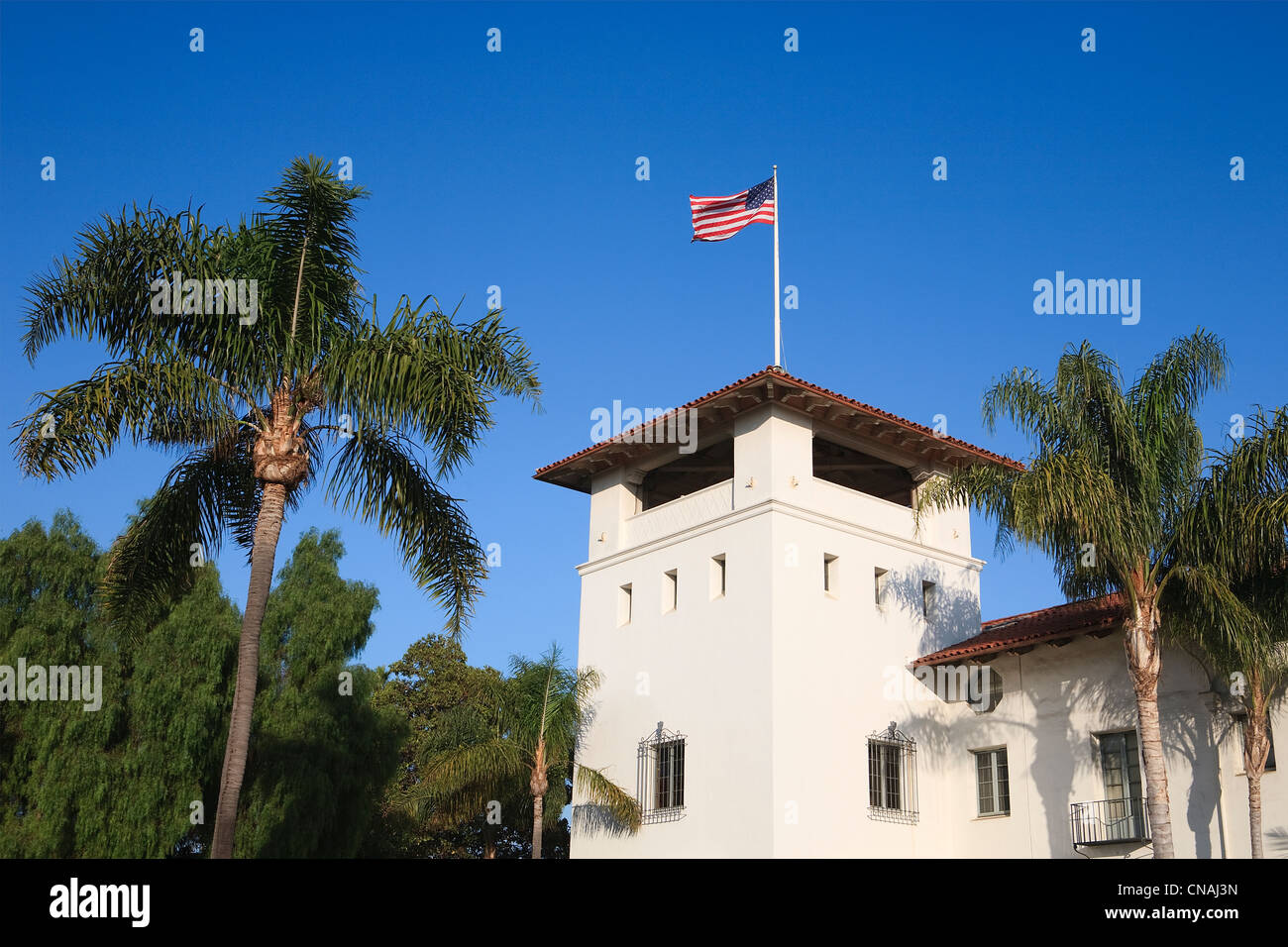 USA, California, Santa Barbara, Santa Barbara County Courthouse im neokolonialen Stil Mission Revival, einen Turm Stockfoto