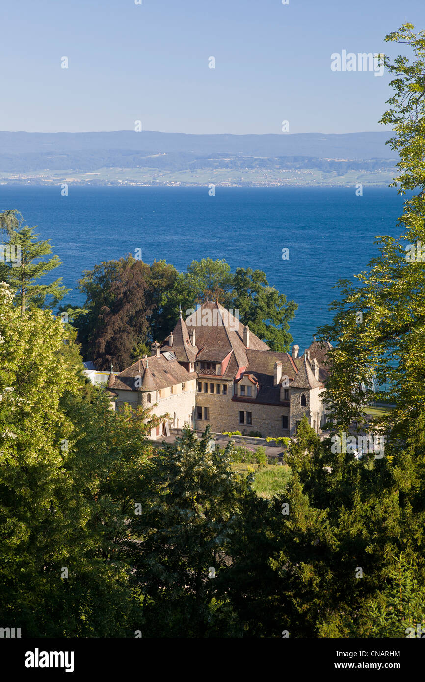 Frankreich, Haute Savoie, Le Chablais, Thonon-Les-Bains, die Burg Montjoux durch den Genfer See und die Schweizer Hang Stockfoto