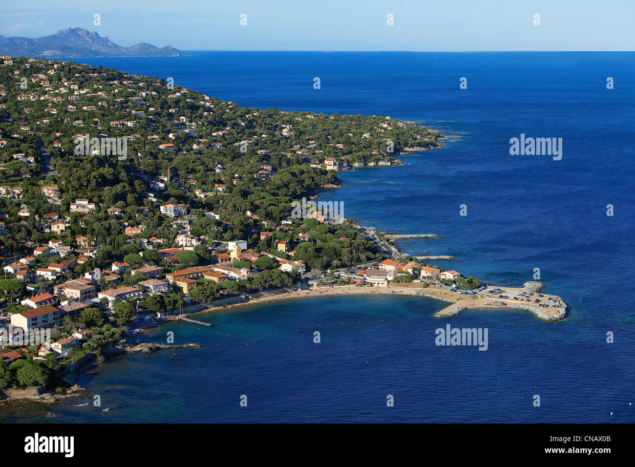 Frankreich, Var, Roquebrune Sur Argens, The Issambres cornice Issambres (Luftbild) Stockfoto