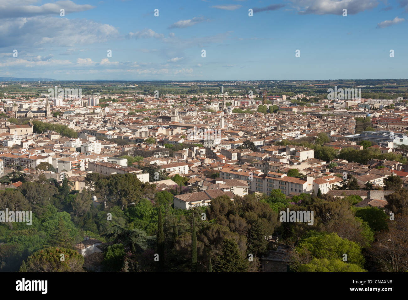 Schöne Luftaufnahme der Stadt Nimes in Frankreich Stockfoto