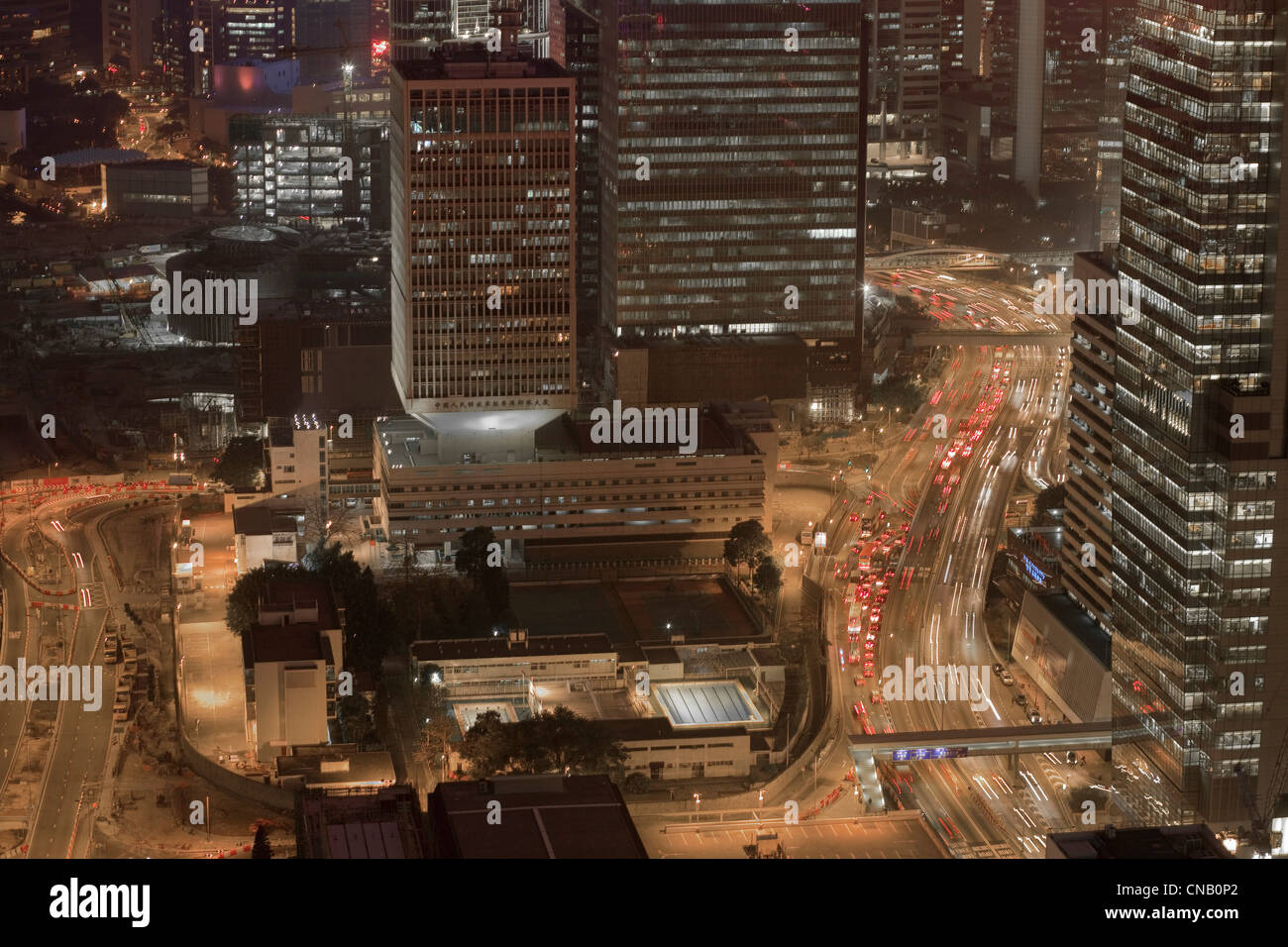 Luftaufnahme des Stadtzentrums in der Nacht Stockfoto