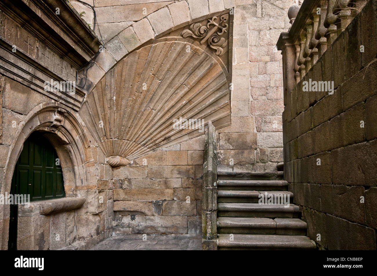 Spanien, Galizien, Santiago de Compostella, aufgeführt als Weltkulturerbe der UNESCO, falsche muschelförmige Saint-Jacques am Fuße des Stockfoto