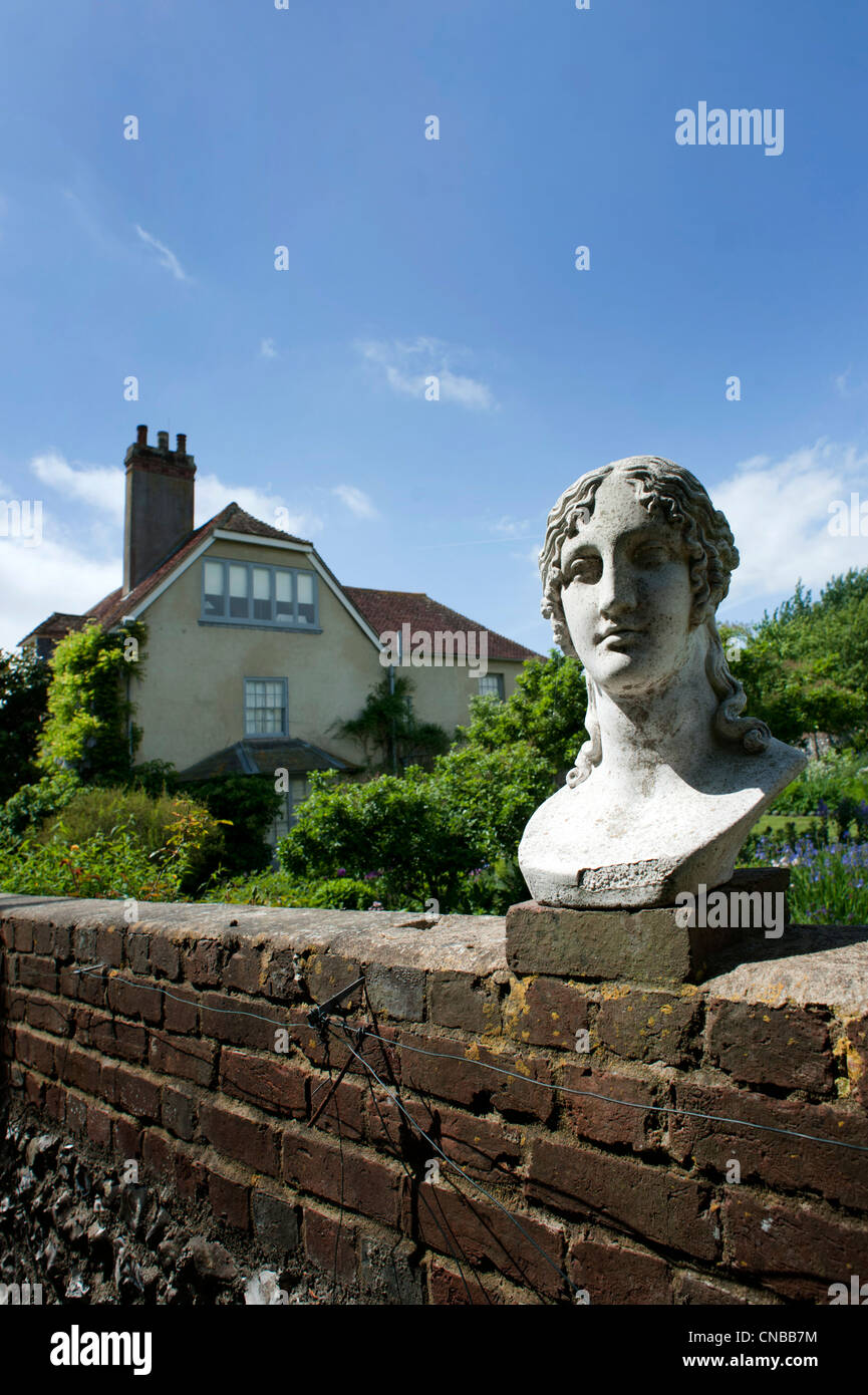 Charleston Farmhouse, in der Nähe von Lewes, East Sussex, England, Heimat des Bloomsbury-Sets. Stockfoto