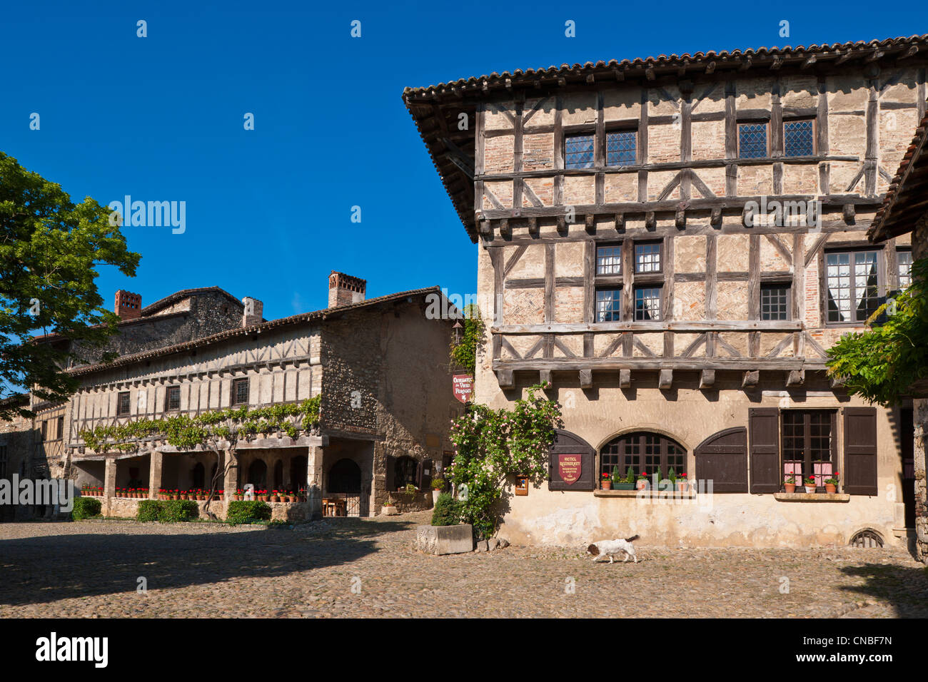 Frankreich, das mittelalterliche Dorf Perouges, Ain gekennzeichnet Les ...