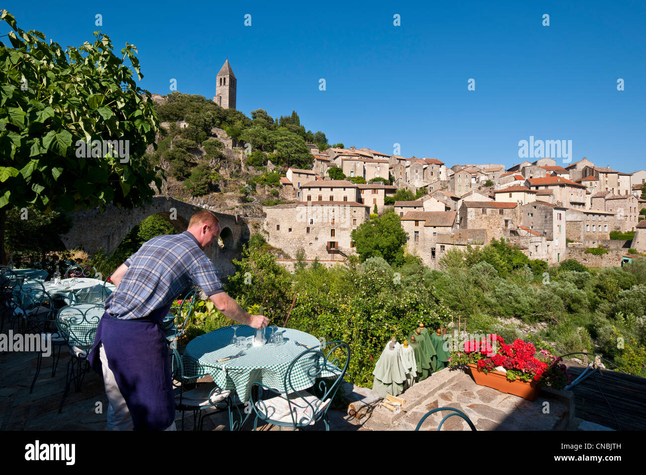 Frankreich, Herault, Parc Naturel Regional du Haut-Languedoc (natürlichen regionalen Park der Haut Languedoc), mittelalterliche Olargues Dorf, Stockfoto