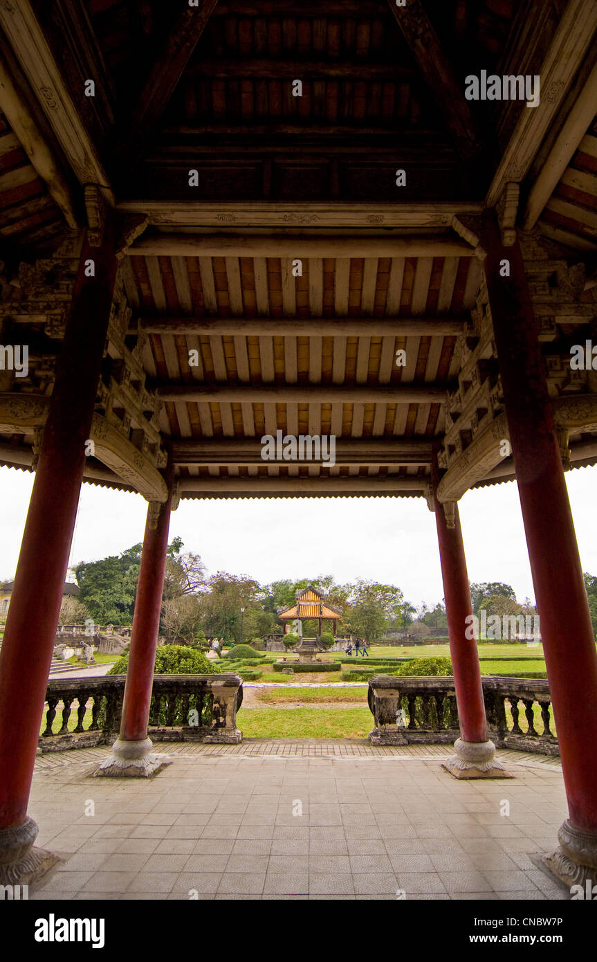 Vertikale Ansicht einer Pagode in den Gärten der Kaiserliche oder königliche Zitadelle in Hue, Vietnam Stockfoto