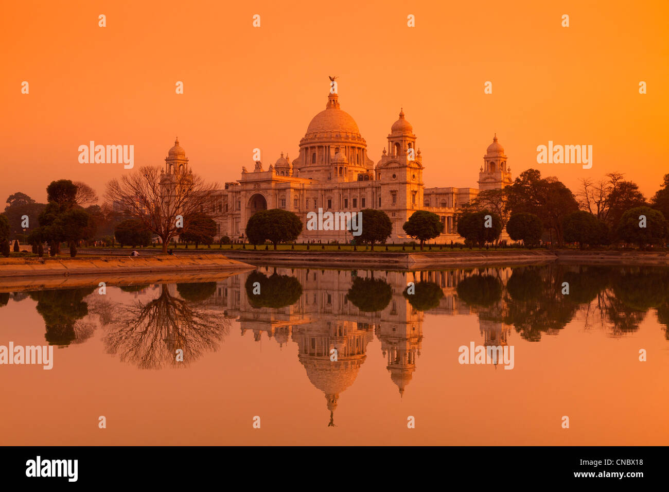 Indien, Westbengalen, Kolkata (Kalkutta), Victoria Memorial bei Sonnenuntergang Stockfoto