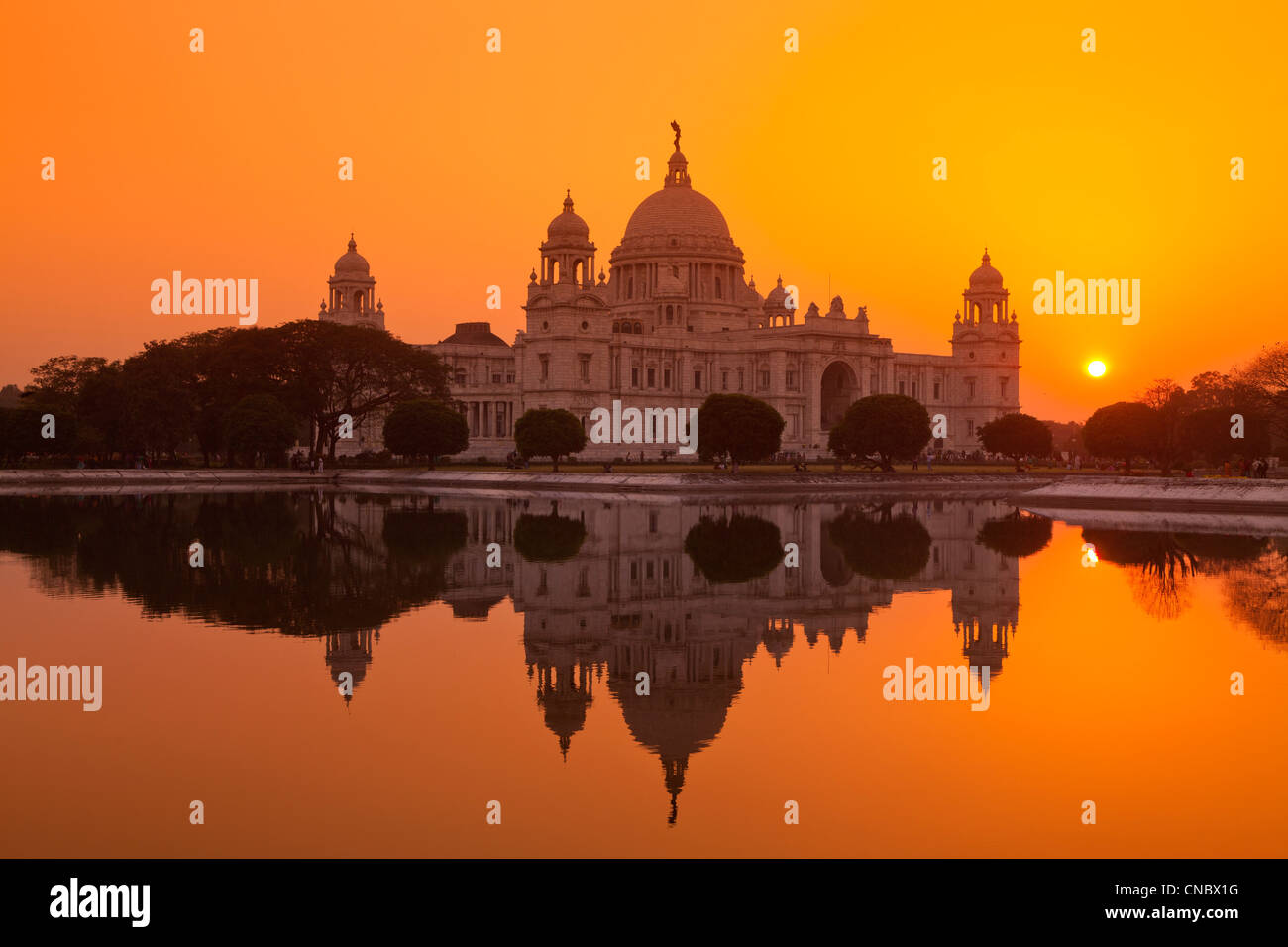 Indien, Westbengalen, Kolkata (Kalkutta), Victoria Memorial bei Sonnenuntergang Stockfoto