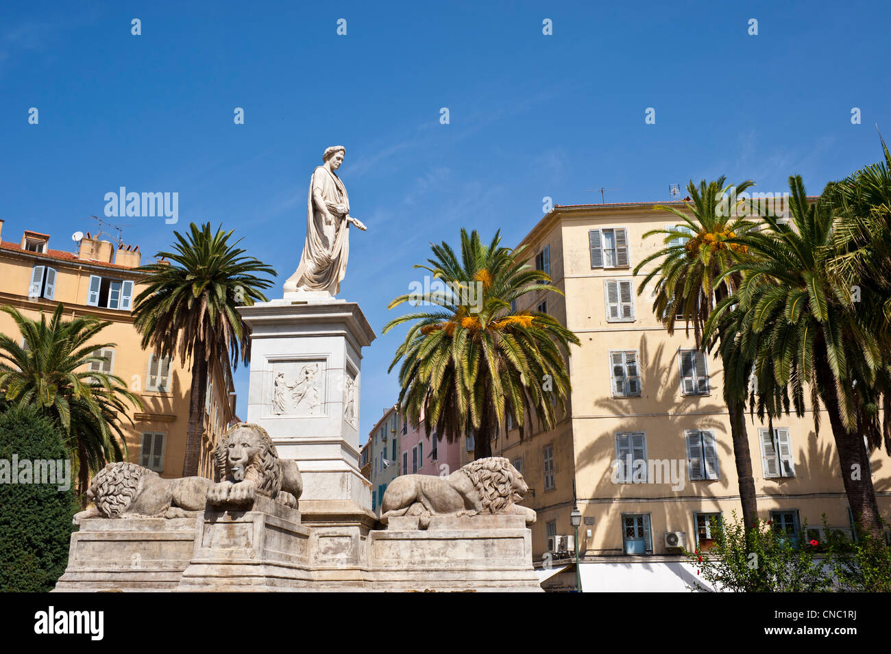 Frankreich, Corse du Sud, Ajaccio, Statue von Bonaparte auf quadratischen Marechal Foch Stockfoto