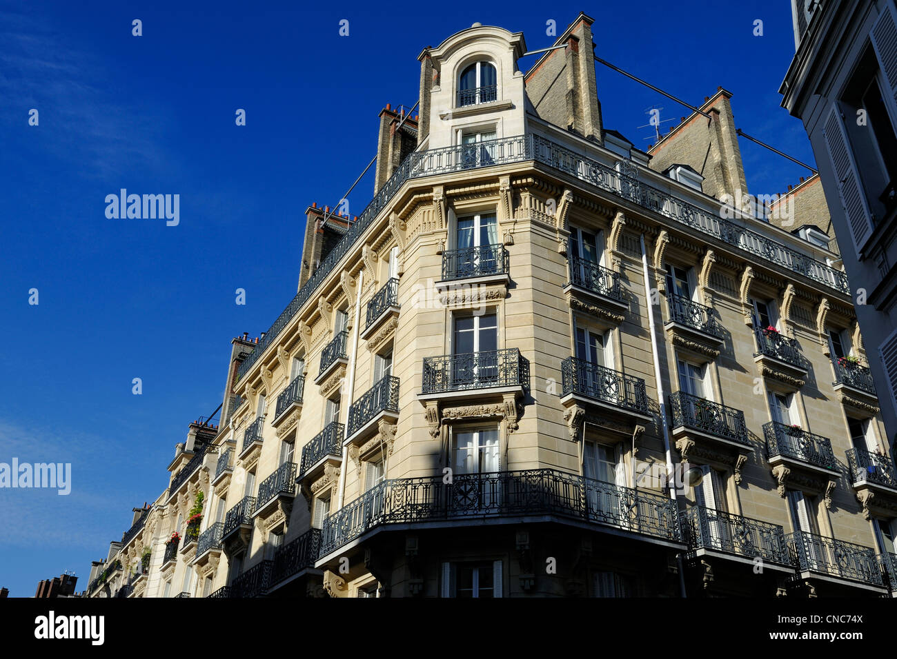 Frankreich, Paris, Haussmann geben Sie Gebäude in der Rue Pierre Guerin Stockfoto