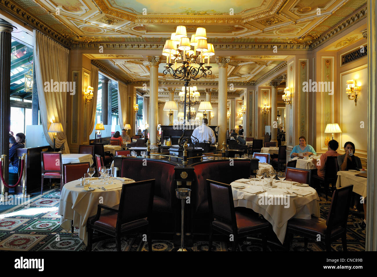 Frankreich, Paris, Restaurant Cafe De La Paix auf der Place de l ' Opera Stockfoto
