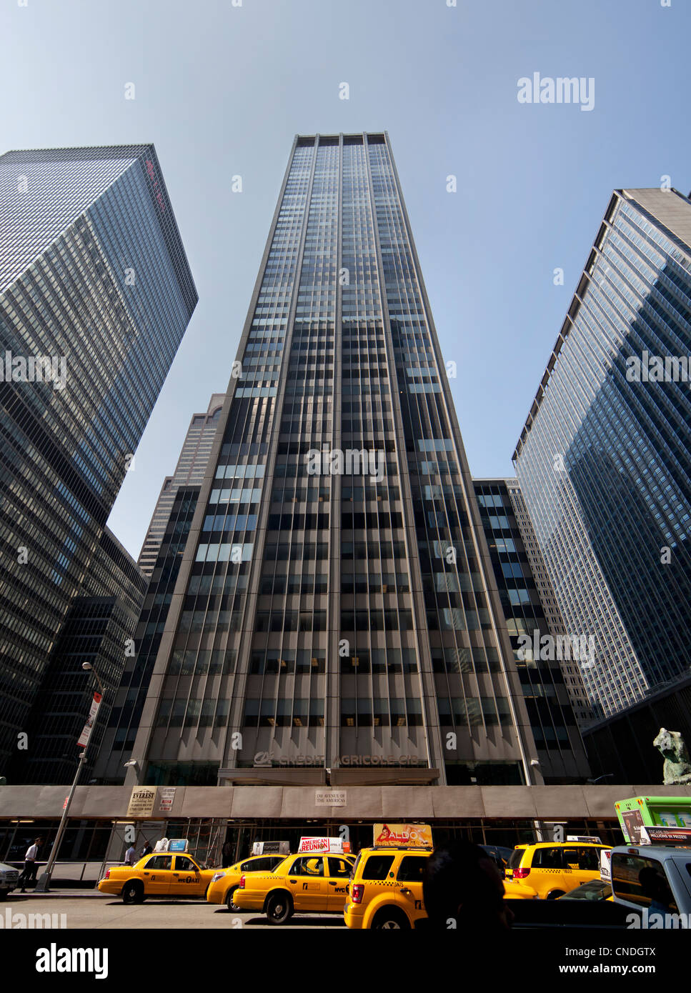 Credit Agricole CIB 1301 Avenue of the Americas (Sixth Avenue) Gebäude in Manhattan, New York City Stockfoto