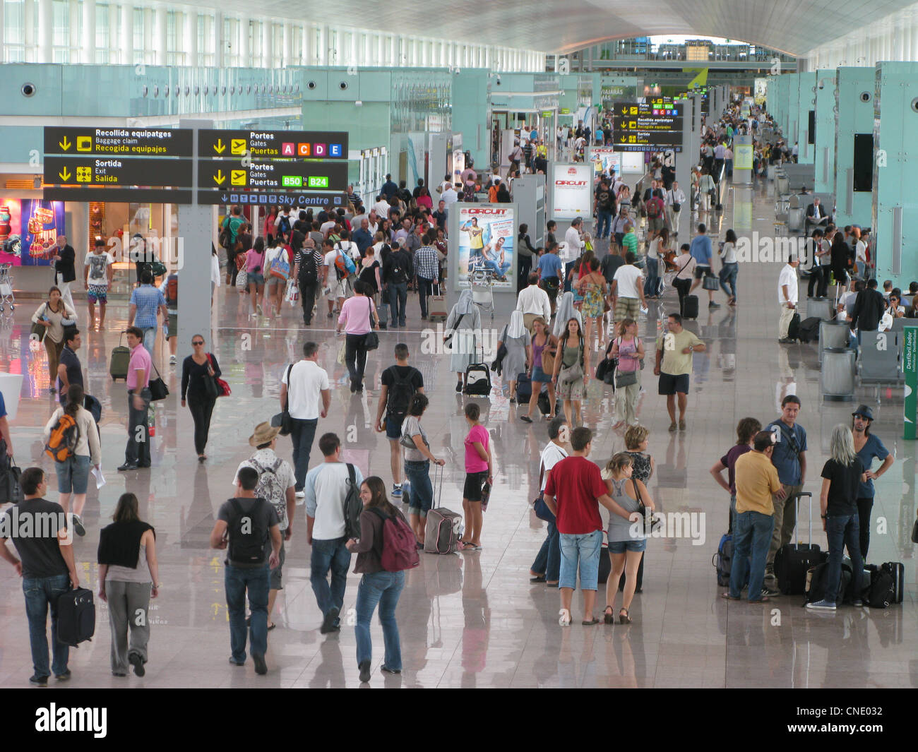 Flughafen Barcelona überfüllt Stockfoto