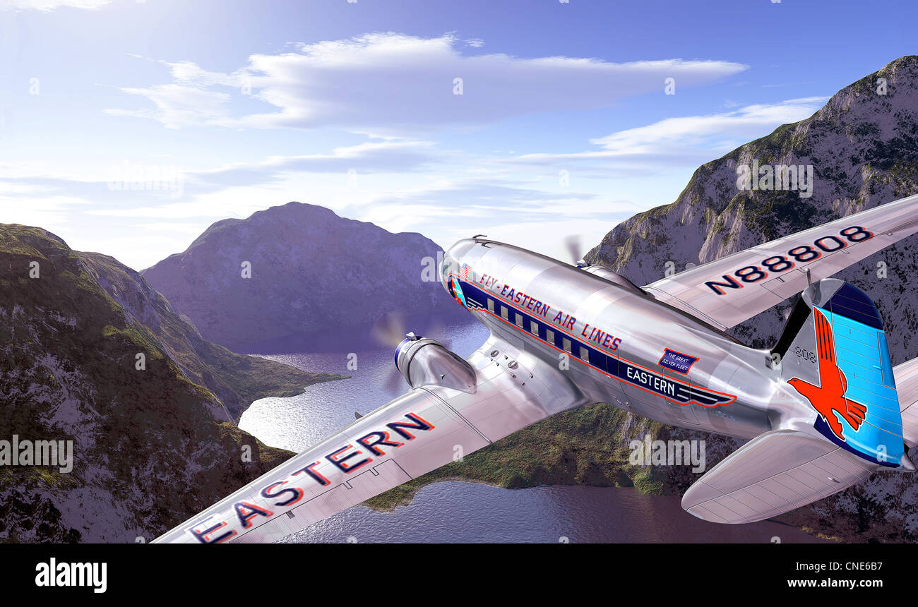 DC3 fliegen über Berge und See, mit blauem Himmel und Wolken im Hintergrund. Hautnah auf der Ebene von hinten oben gesehen. Stockfoto