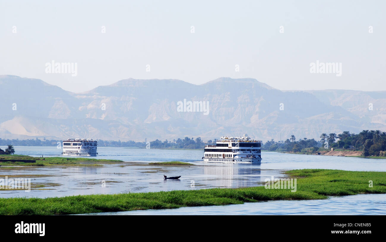Luxus-Fluss Kreuzer Nummer 3121 Stockfoto