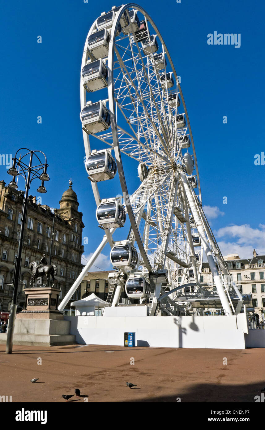 Wheel of Glasgow in George Square Glasgow Schottland präsentiert von großen Sehenswürdigkeiten der Stadt. Stockfoto