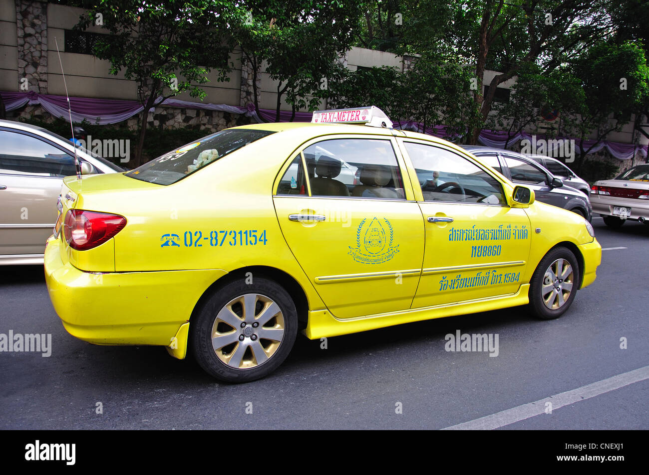 Taxi in Verkehr, Samphanthawong Bezirk, Bangkok, Thailand Stockfoto
