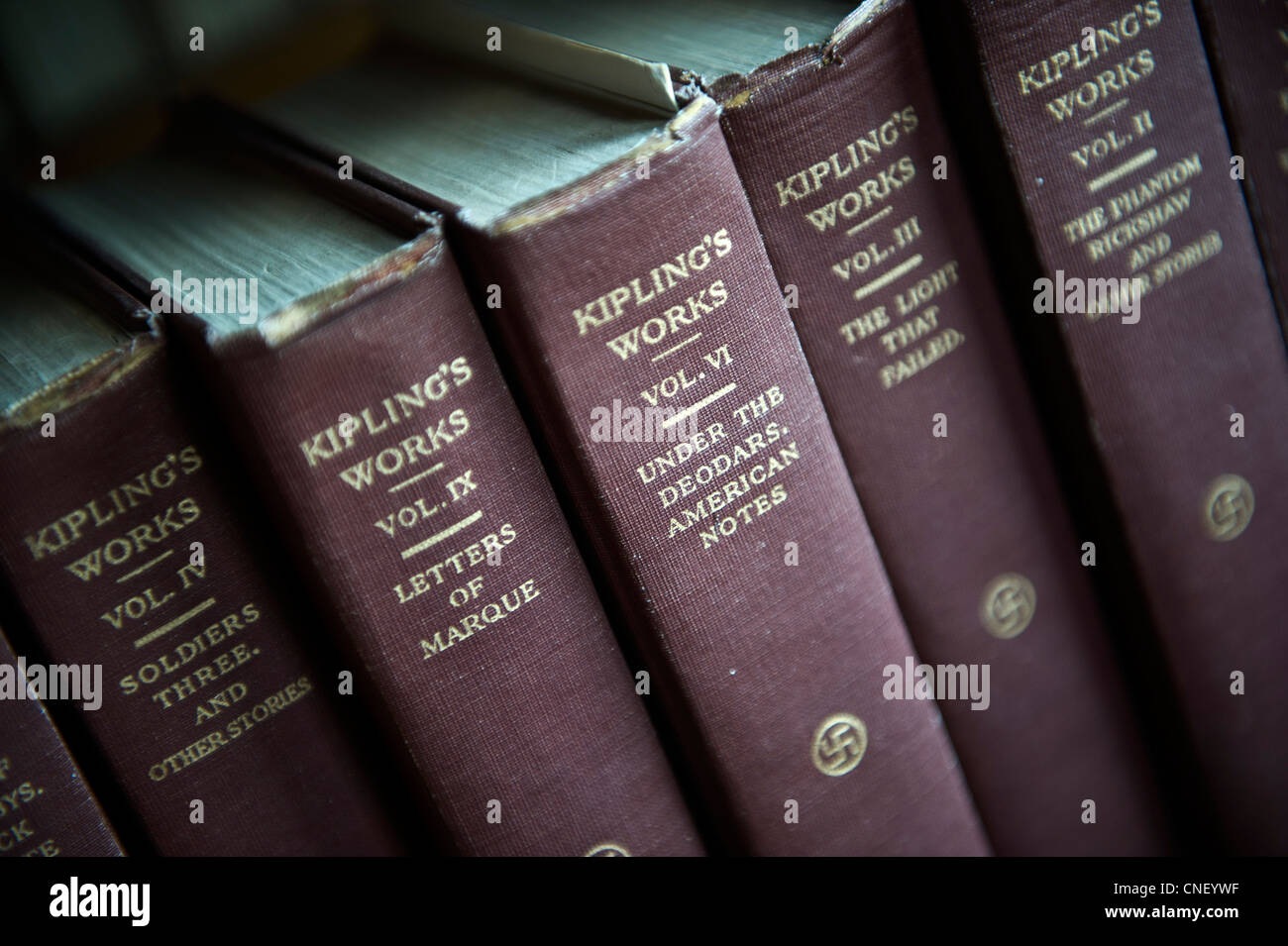 Stacheln der Bücher von Rudyard Kipling in Naulakha, Rudyard Kipling Haus, Brattleboro, Vermont Stockfoto