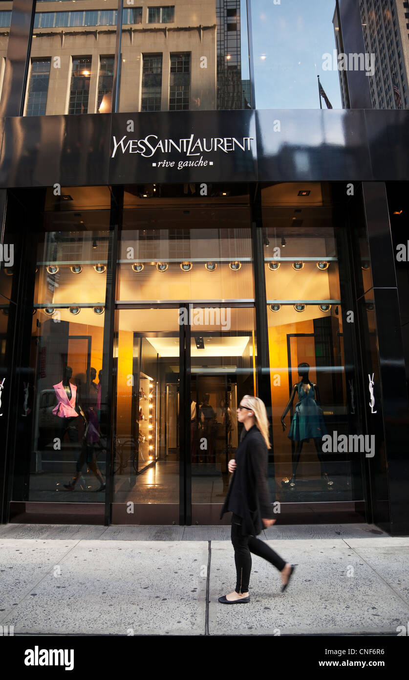 Yves Saint Laurent Store auf der Fifth Avenue in Manhattan, New York City Stockfoto