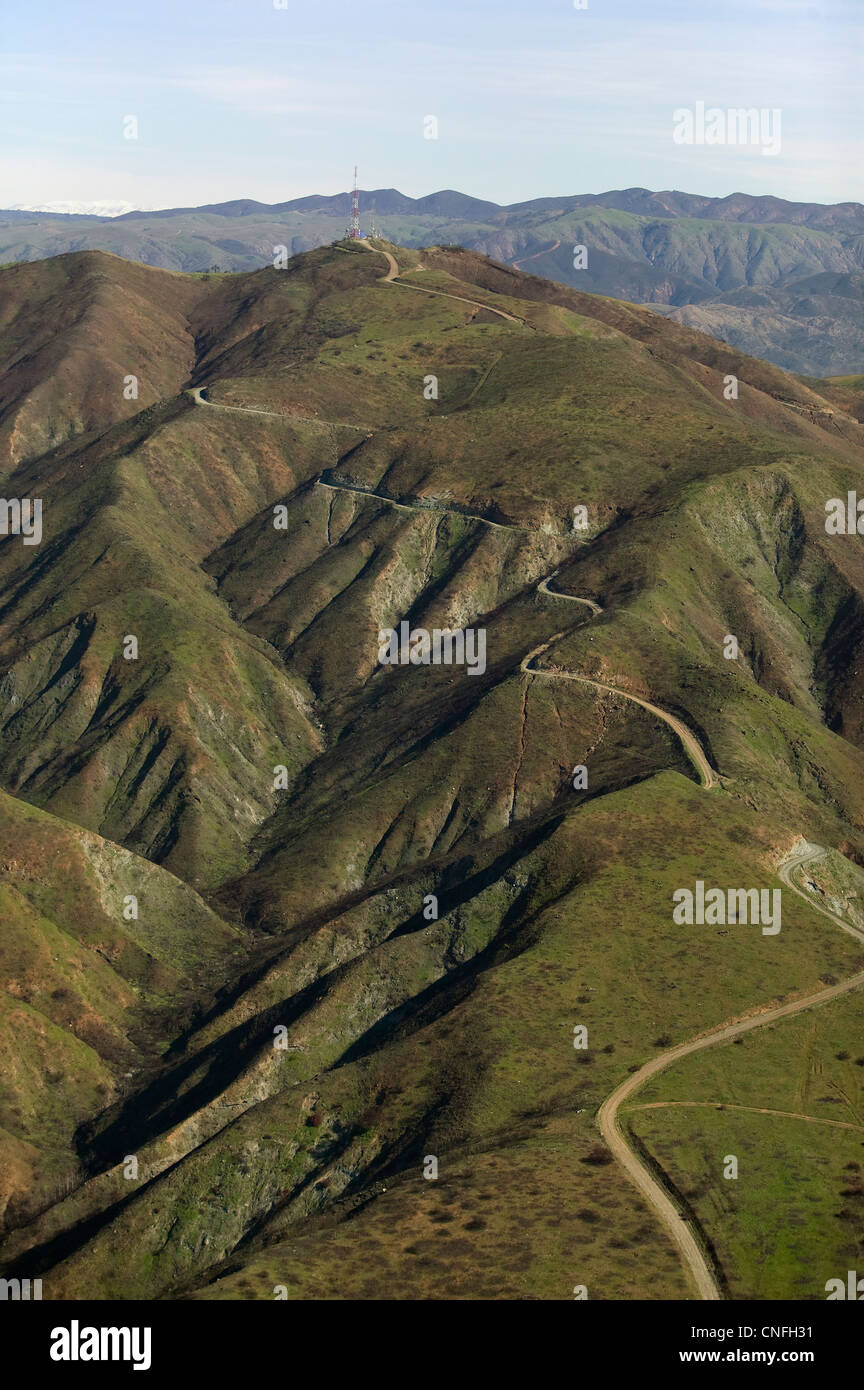 Luftaufnahme Weg zum Berg Top zellulares Telefon tower Zentral-Kalifornien Stockfoto