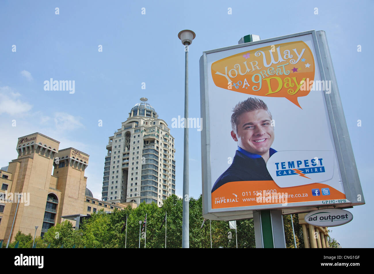 Werbeschild mit The Michelangelo Hotel and Towers hinter CBD, Sandton, Johannesburg, Gauteng, Südafrika Stockfoto