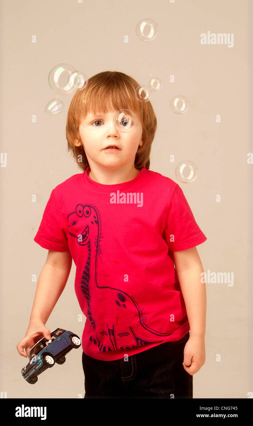 Soziale Porträts zu schießen, mit Kind entspannt und zufrieden. Stockfoto