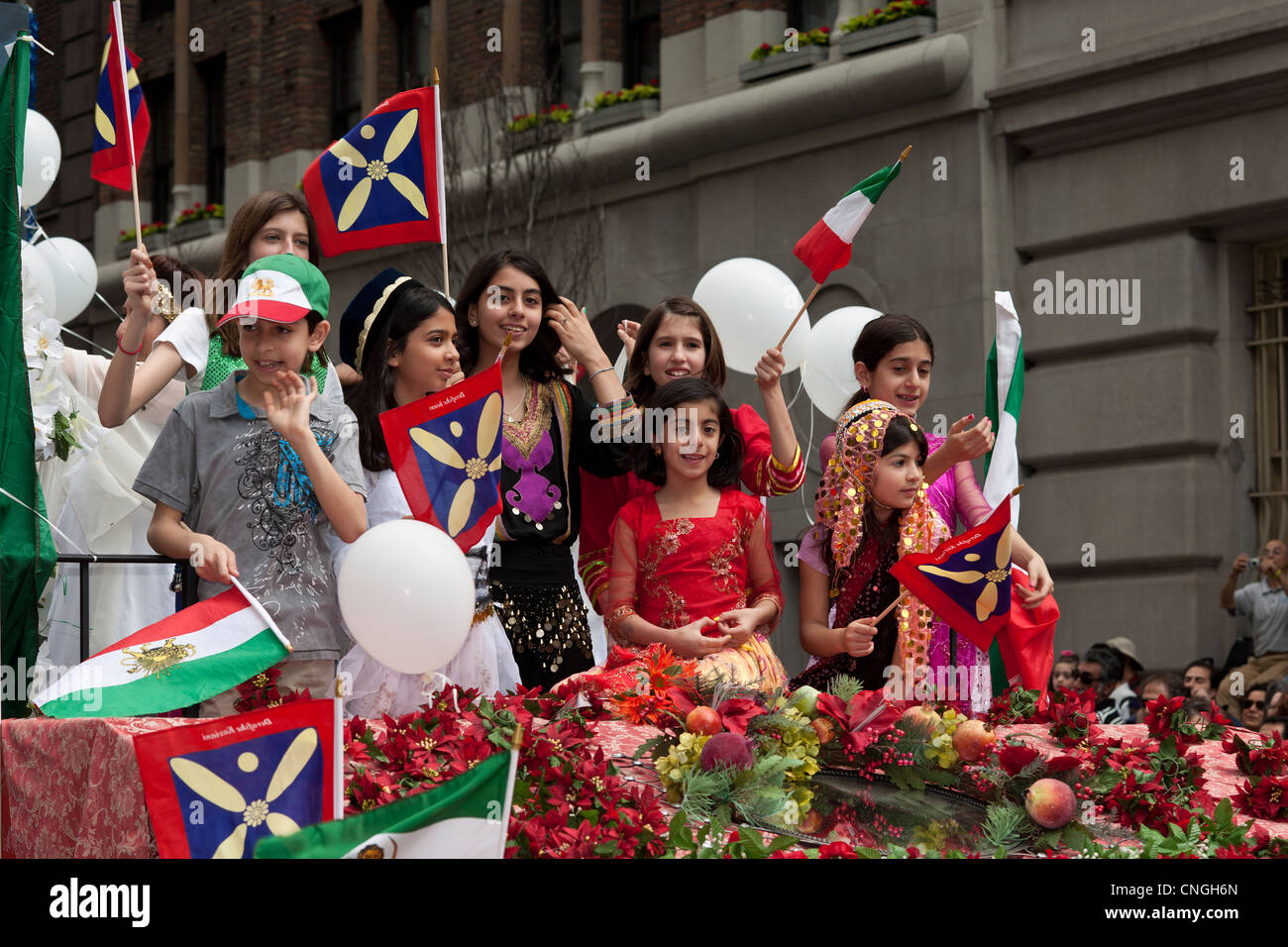 9. jährliche persische Parade an der Madison Avenue in New York Stockfoto 9. jährliche persische Parade an der Madison Avenue in New York Stockfoto