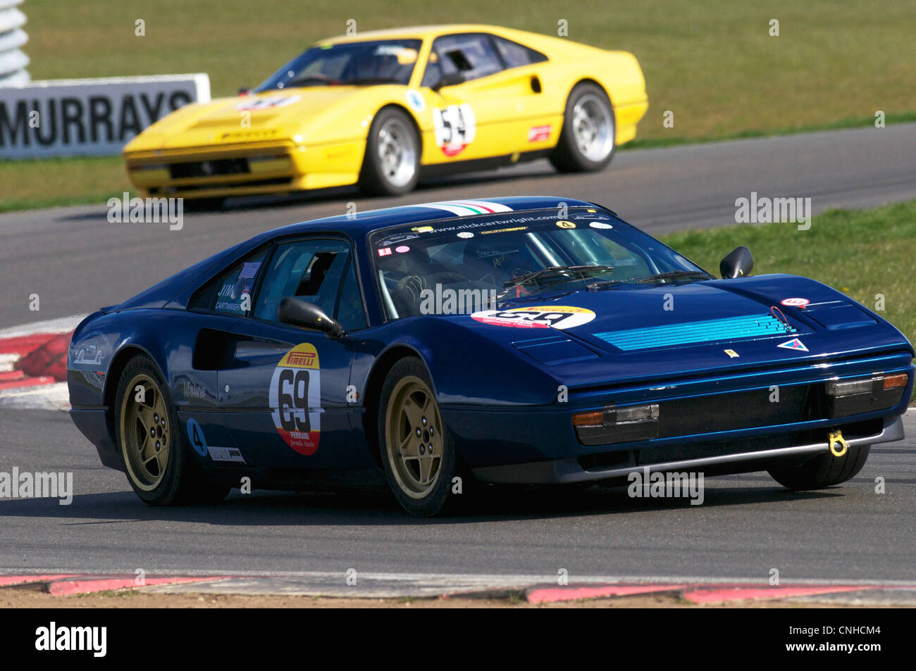 Motorsport Aktion aus dem Pirelli Ferrari Formel Classic Race Serie in Snetterton Stockfoto