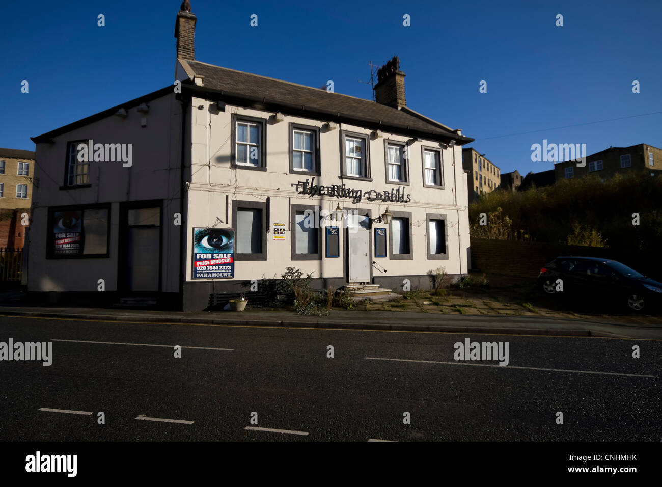Der Ring O'Bells Pub, geschlossen und zum Verkauf, Bolton Straße, Bradford, West Yorkshire. Stockfoto